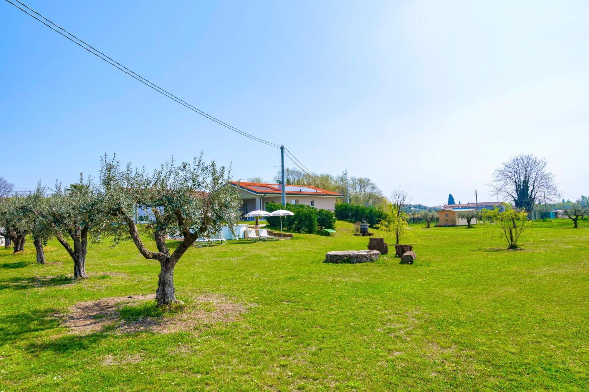 Lagobaldo Apartments - Regarda Travel Colà Екстериор снимка