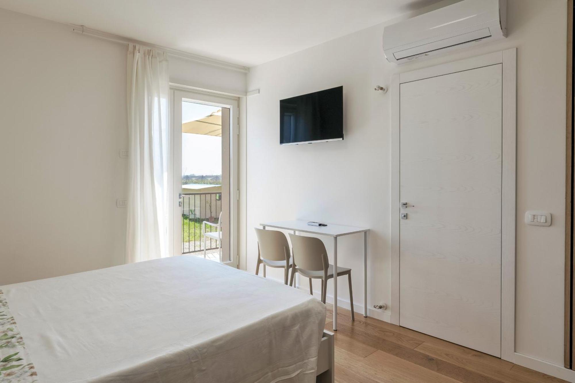Lagobaldo Apartments - Regarda Travel Colà Екстериор снимка